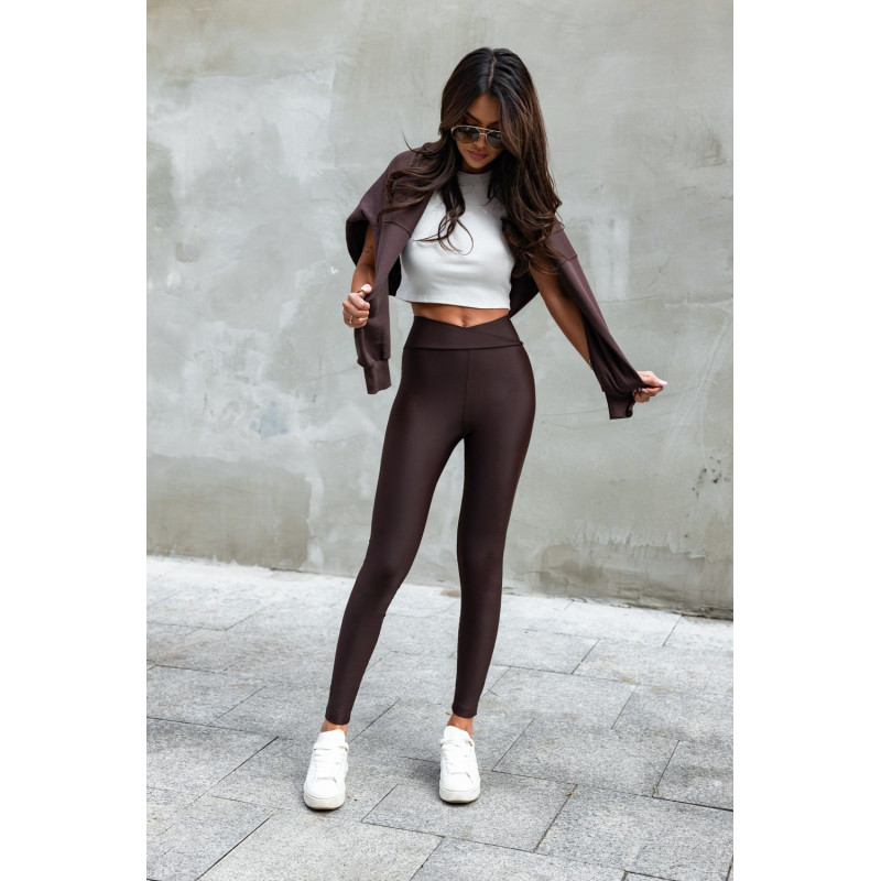 Czekoladowe elastyczne legginsy push-up wish
