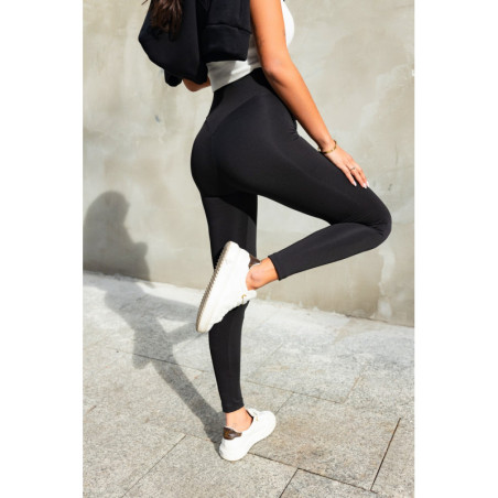 Czarne klasyczne legginsy push-up naomar