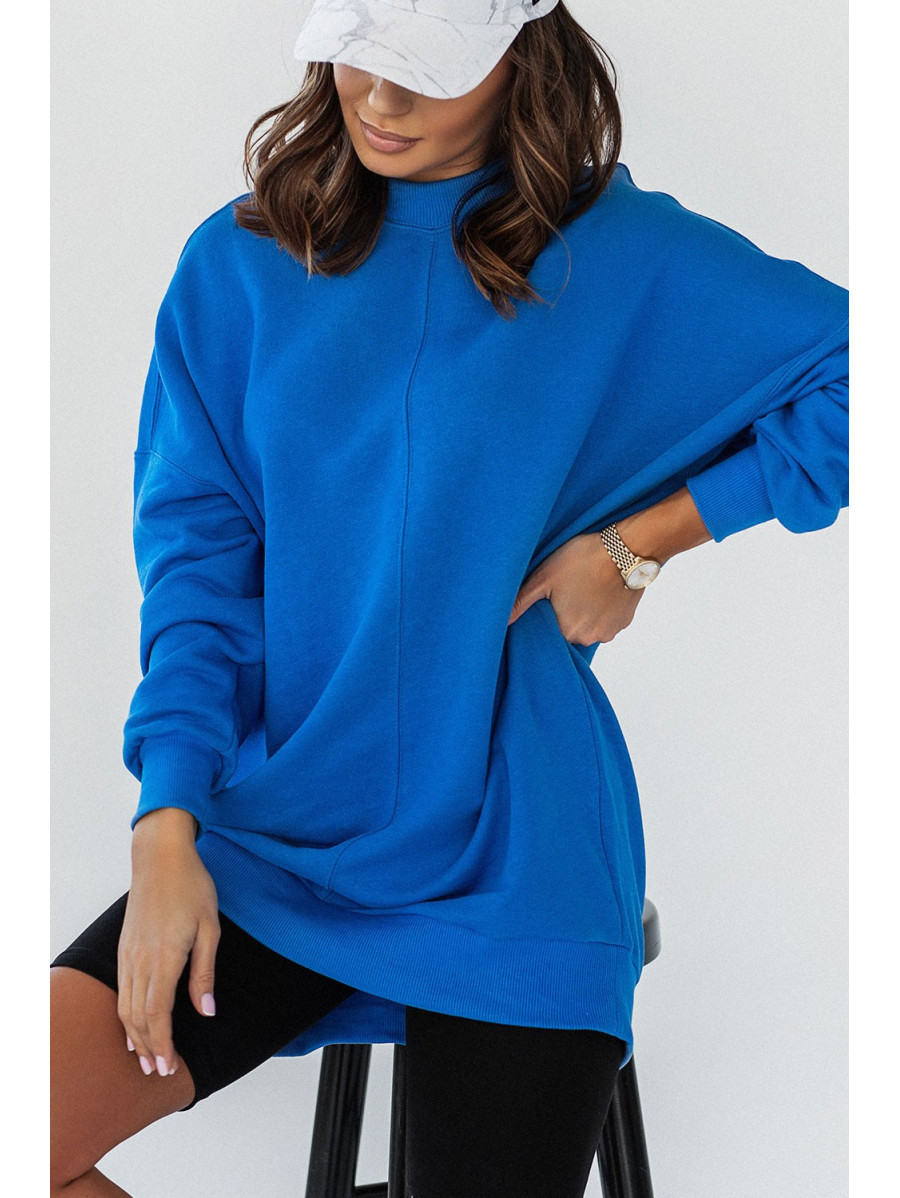 Niebieska bluza simple ze stójką i przeszyciami